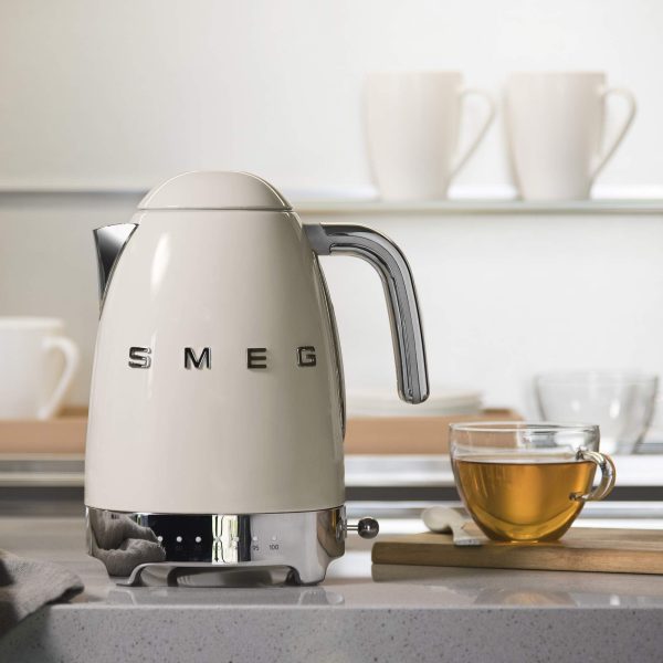 Hervidor eléctrico SMEG KLF04CREU con Control de Temperatura, 2400 W, 1.7 litros, Crema Embalaje Deteriorado Hot on Sale